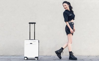 Xiaomi анонсировала умный чемодан Robotic Suitcase.  