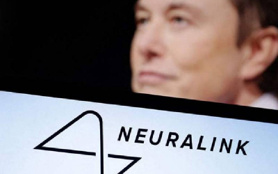 İlon Mask beyin implantlarının klinik sınaqları üçün könüllülər axtarır